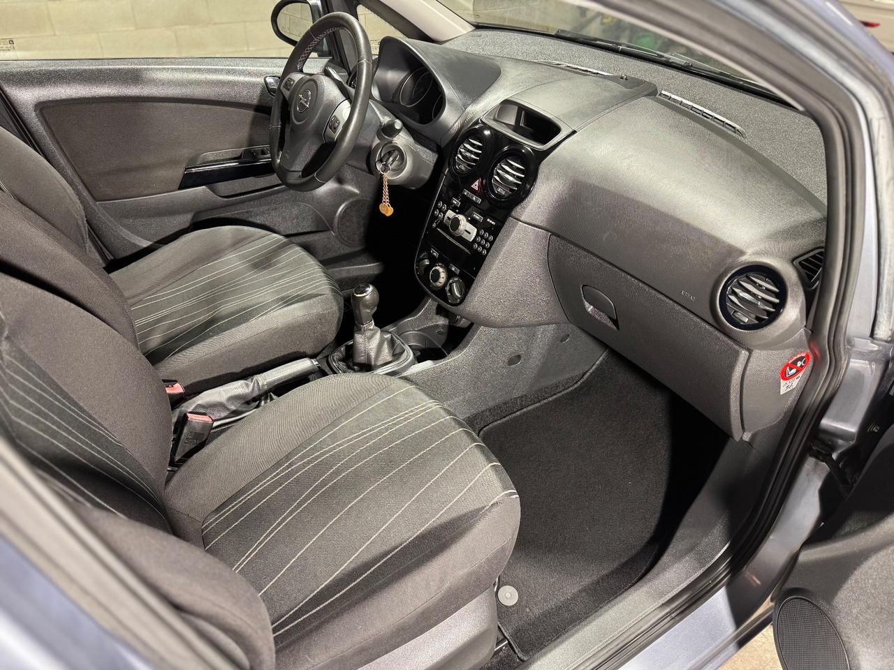 Opel Corsa 1.2 80cv 5 porte 81.000KM