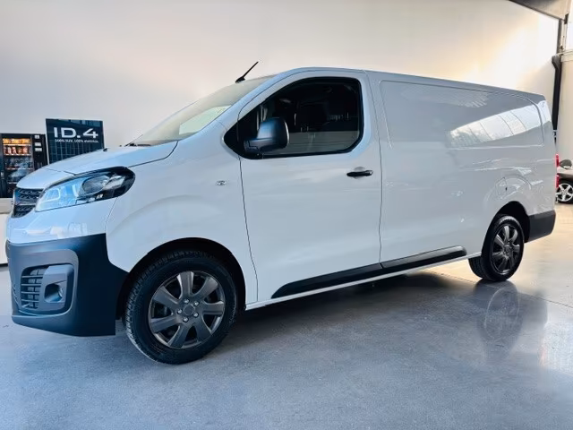 Opel Vivaro 1.5 Diesel 120CV,PASSO LUNGO ,PERMUTABILE