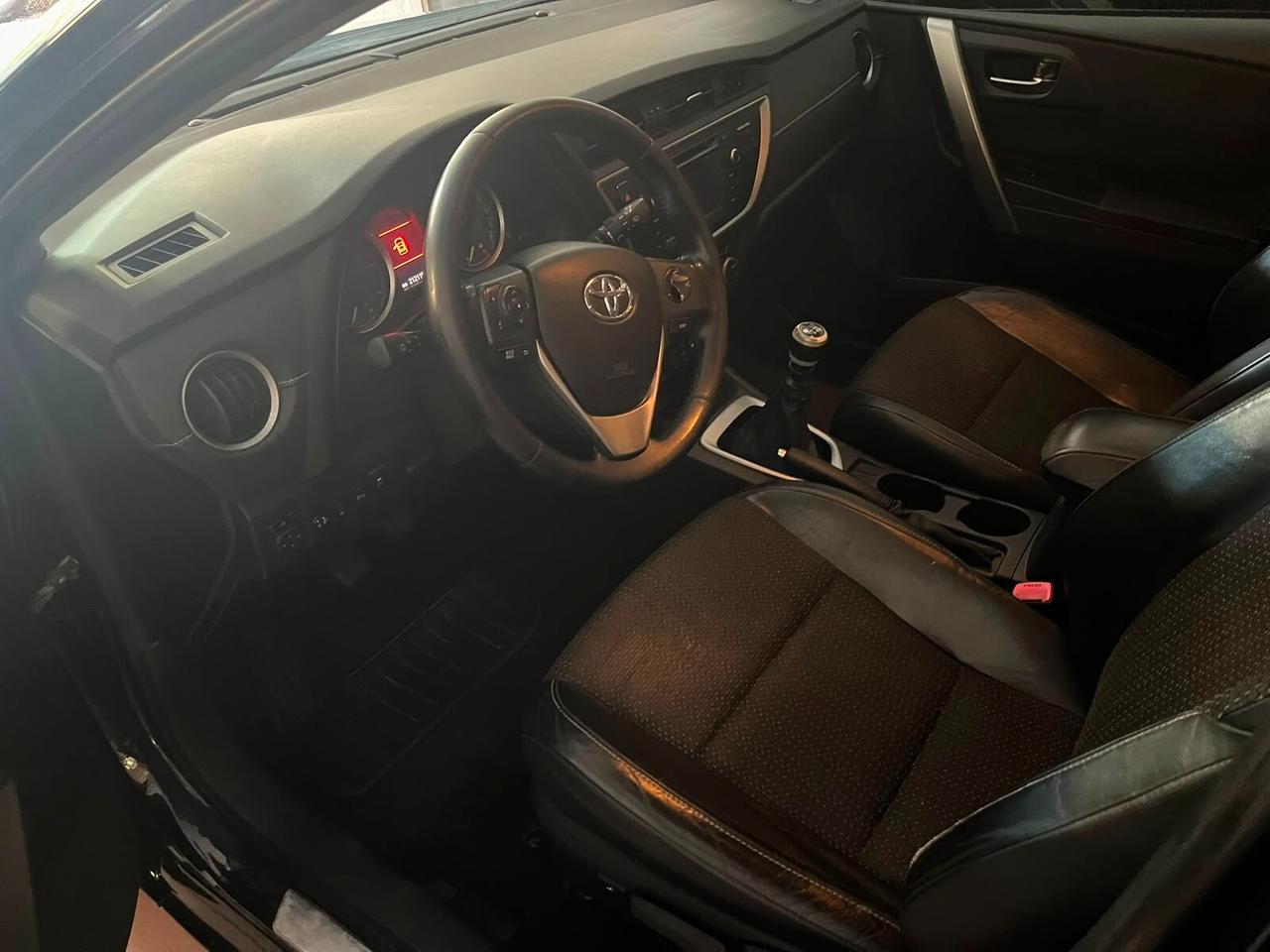 Toyota Auris 1.4 D-4D 5 porte