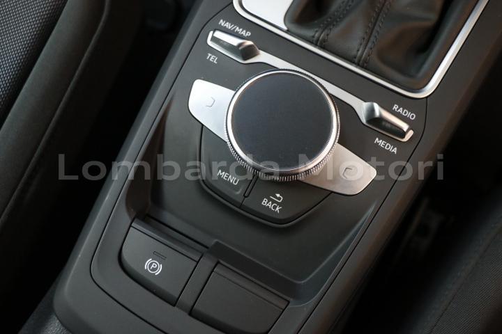 Audi Q2 30 2.0 tdi Business s-tronic