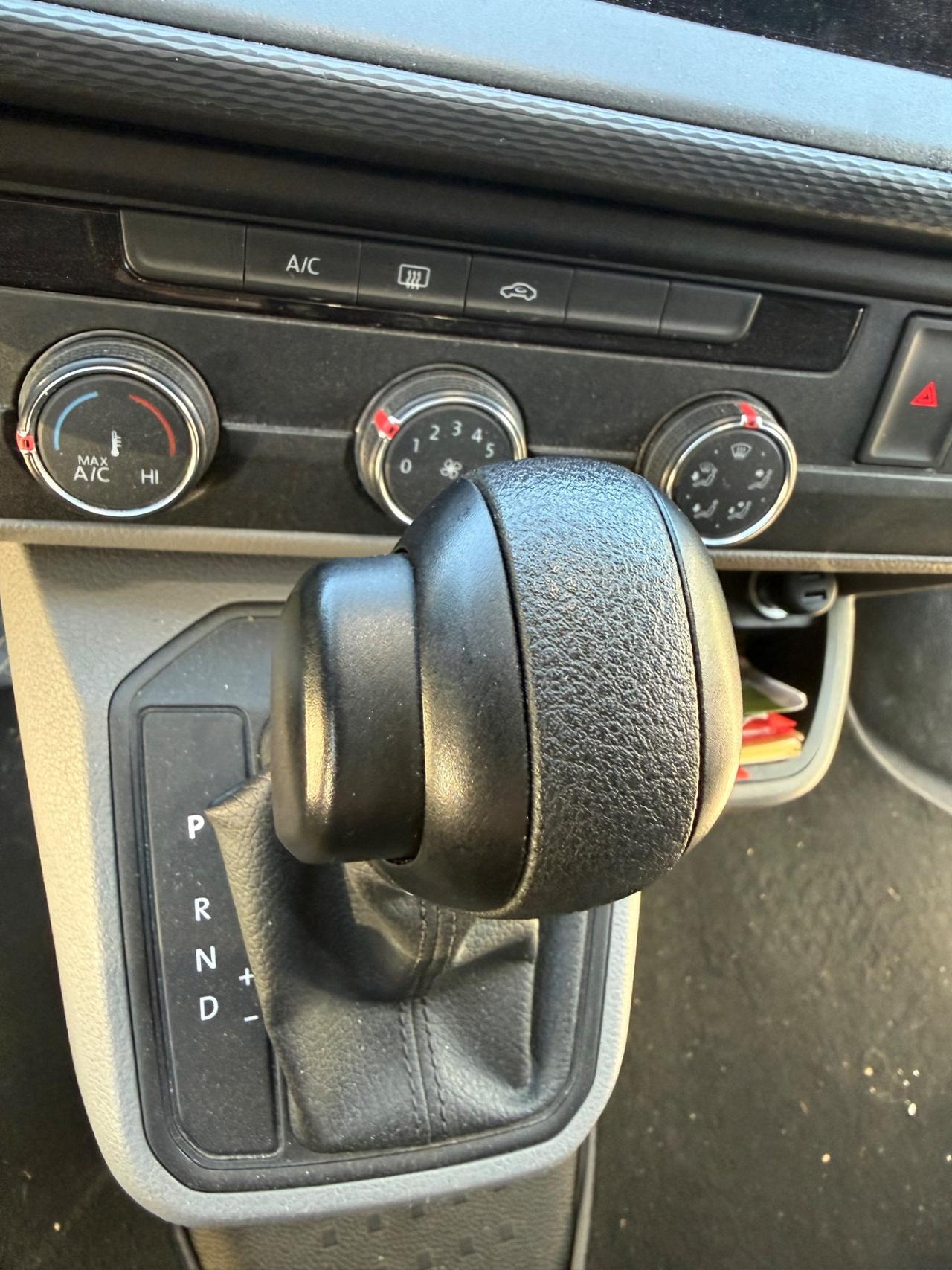 Volkswagen Transporter 2.0 TDI 150CV DSG PC Kombi