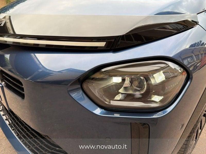Lancia Ypsilon Ibrida Ibrida Edizione Limitata Cassina e-DCT