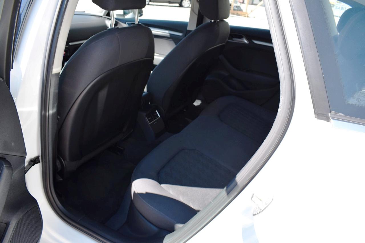 Audi A3 SPB 1.6 TDI clean diesel S tronic Business