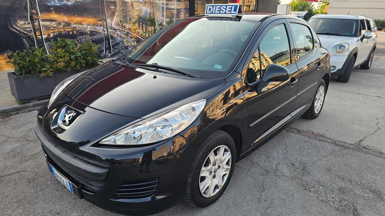 Peugeot 207 Plus 1.4 HDi 70CV 5 porte