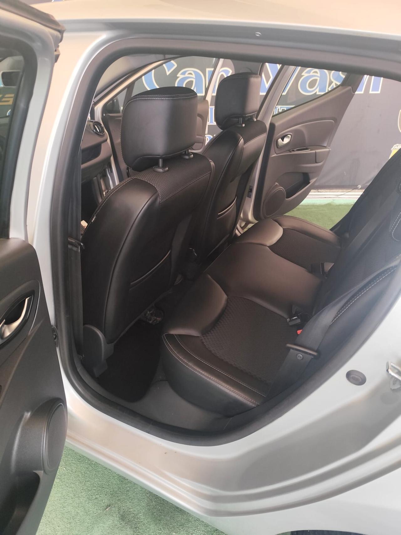 Renault Clio Sporter TCe 12V 90 CV Moschino Intens