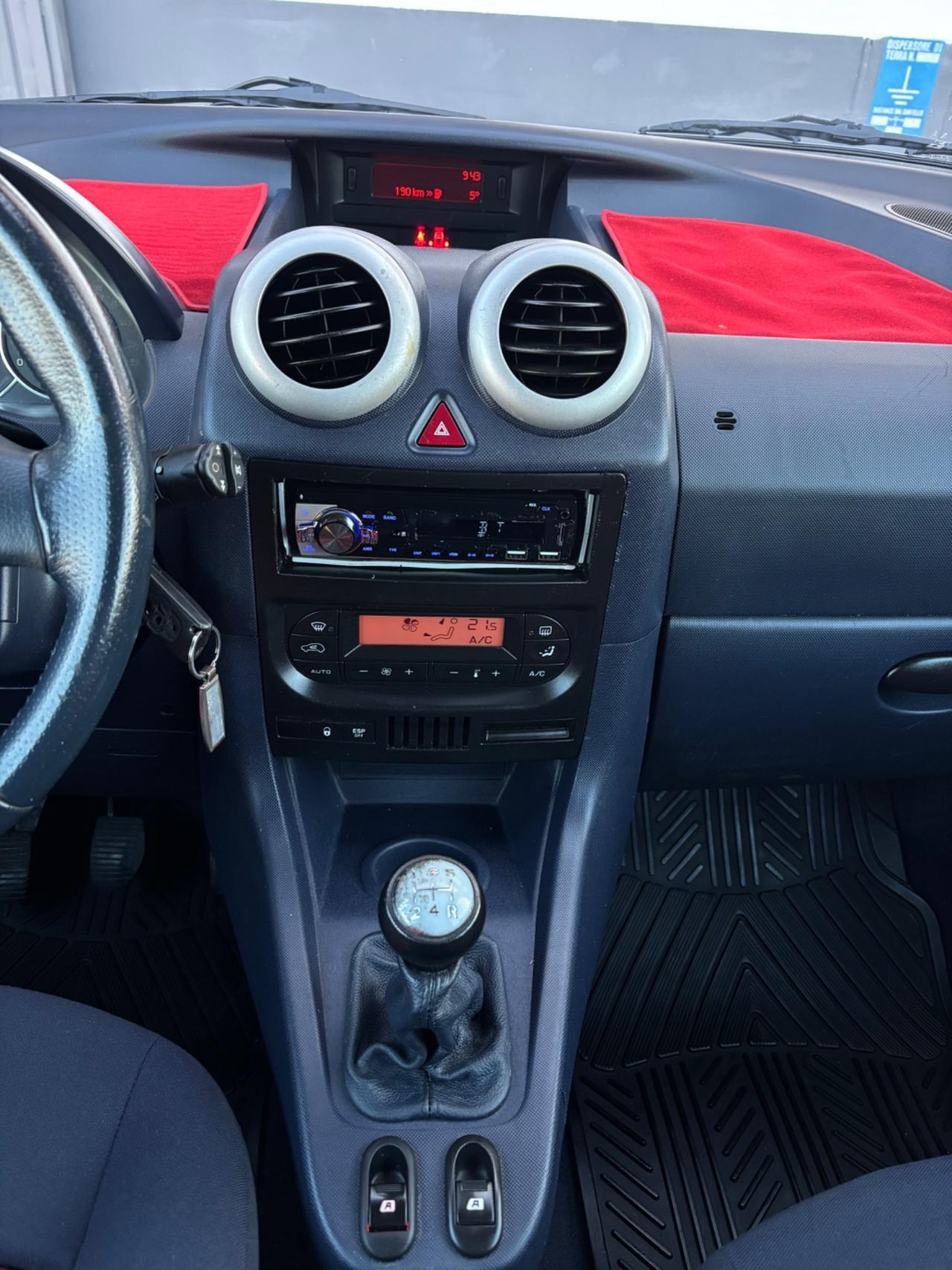 Peugeot 1007 1.4 benzina. Garanzia 12 mesi. Neop..