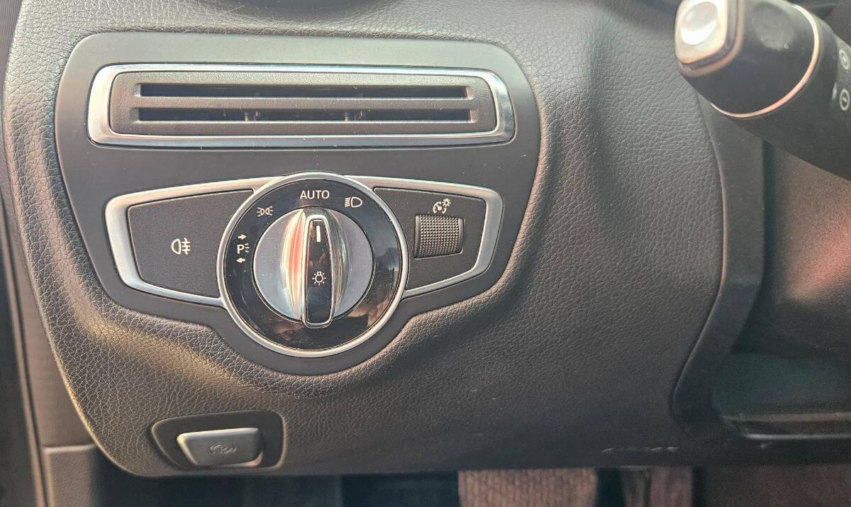 Mercedes Classe C 220 d Premium 4matic auto 9m AMG