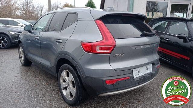 VOLVO XC40 D3 Momentum Navi Pelle Led Uniproprietario