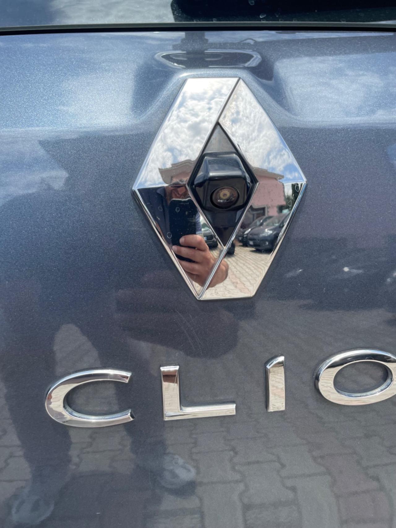 Renault Clio dCi 8V 90 CV 5 porte Moschino Intens