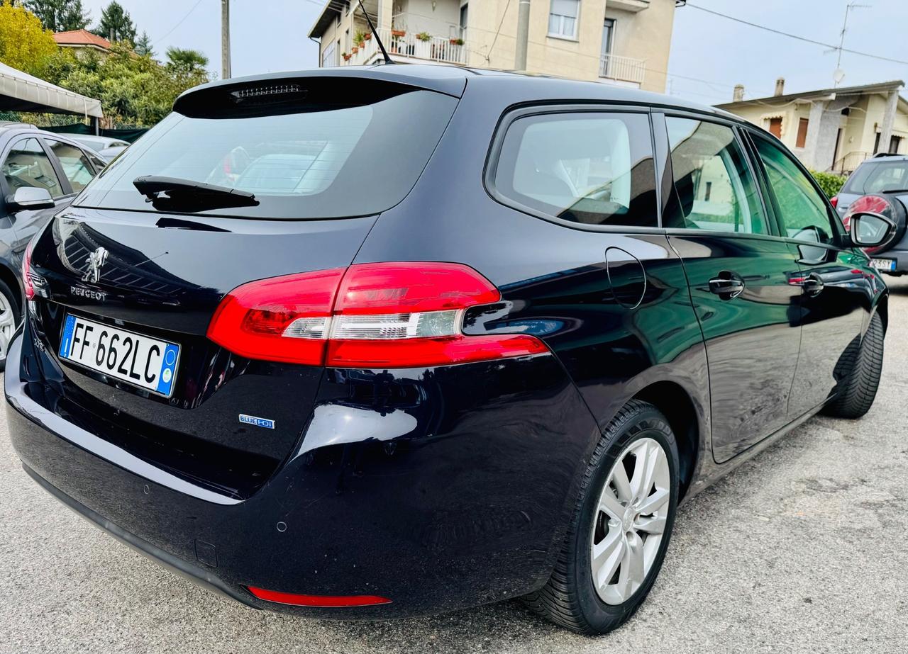 Peugeot 3008 BlueHDi 120 S&S Business