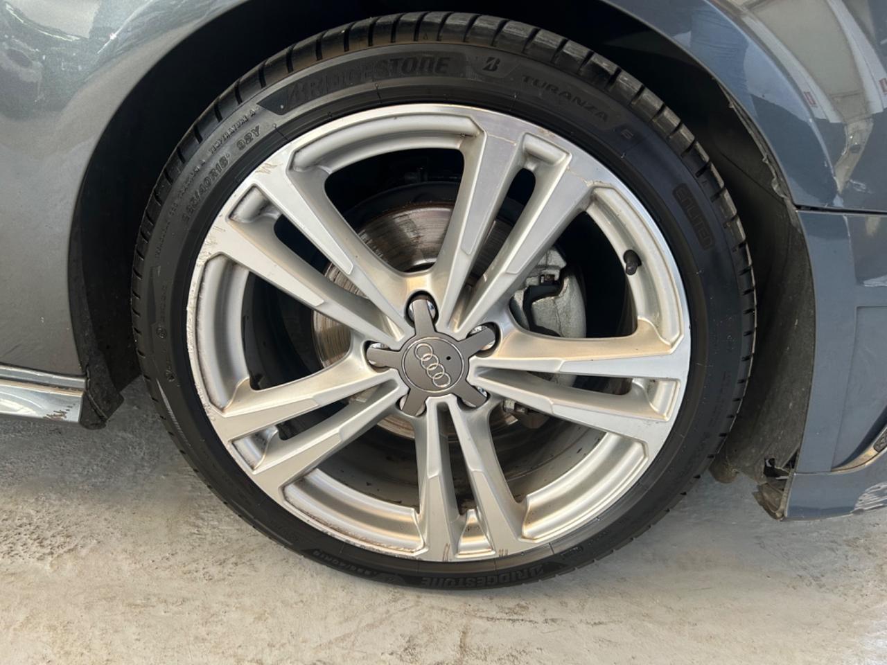 Audi A3 SPB 2.0 TDI S-LINE