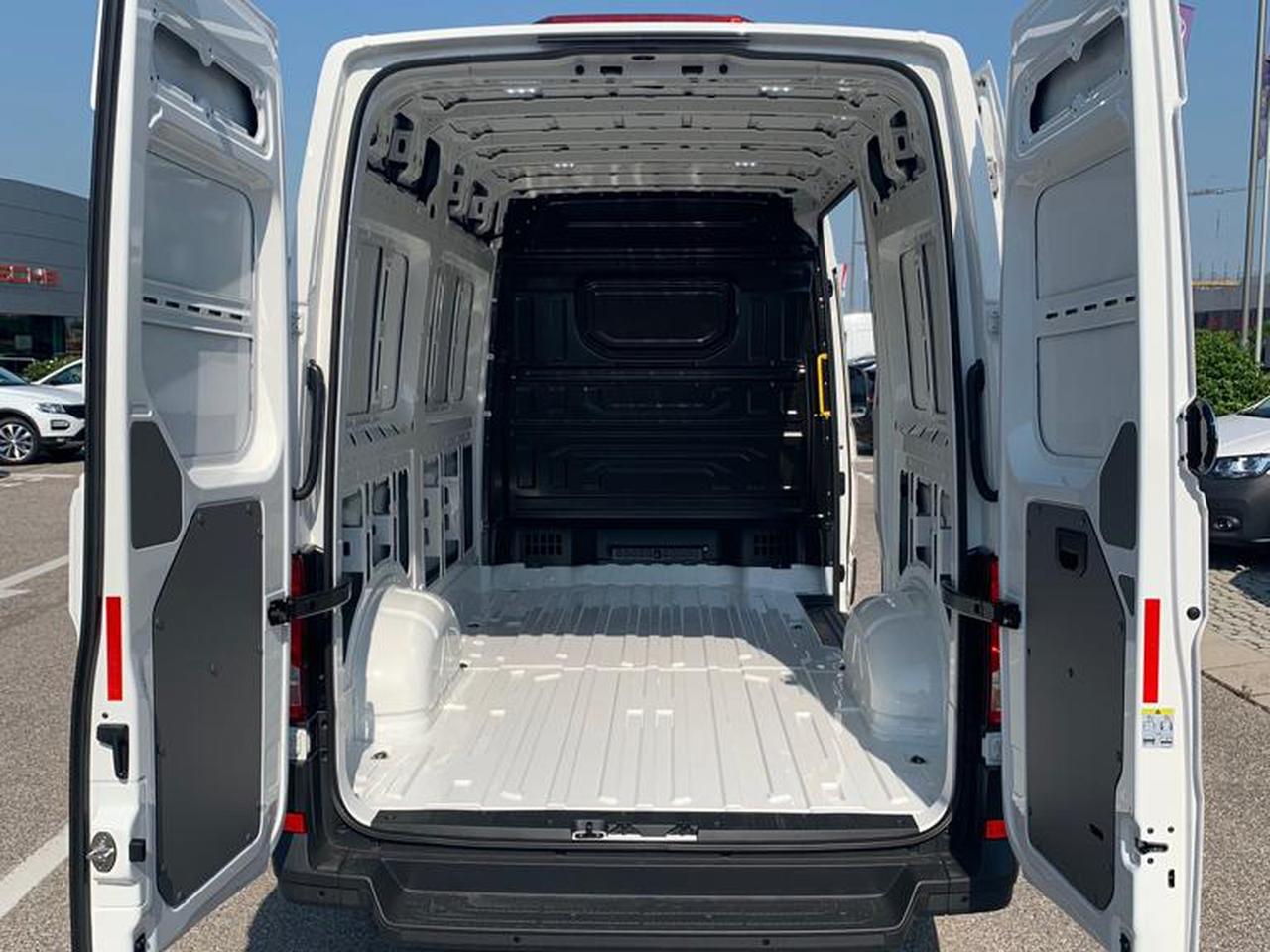 Volkswagen Crafter 30 2.0 tdi 140cv l3h3