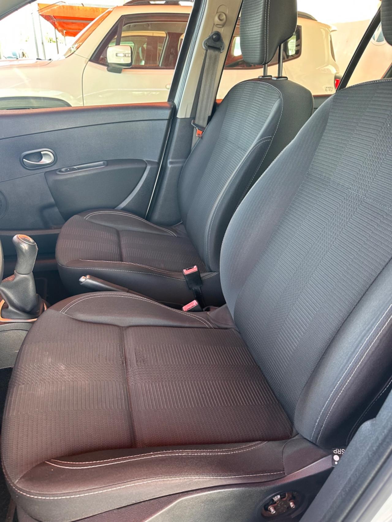 Renault Clio 1.2 16V 5 porte GPL Dynamique