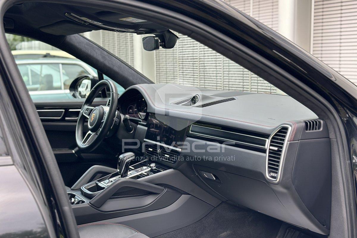 PORSCHE Cayenne Coupé 4.0 GTS