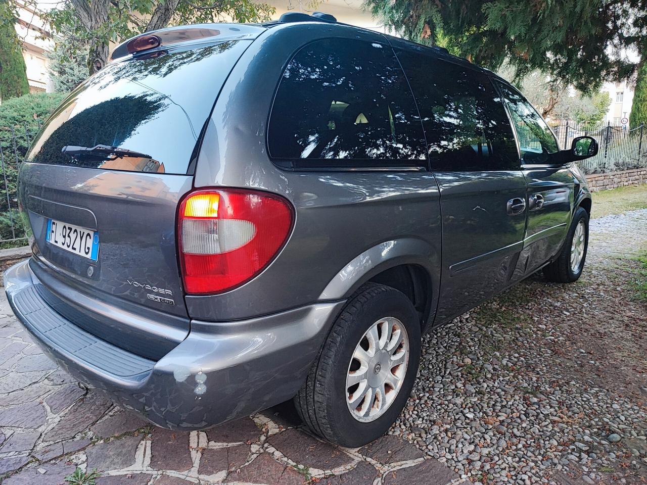 Chrysler Voyager 2.5 CRD cat LX Leather 7 posti