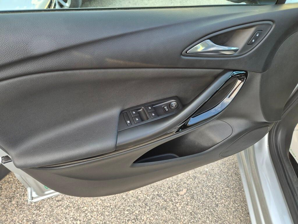 Opel Astra 1.5 CDTI 105 CV BERLINA 5 porte