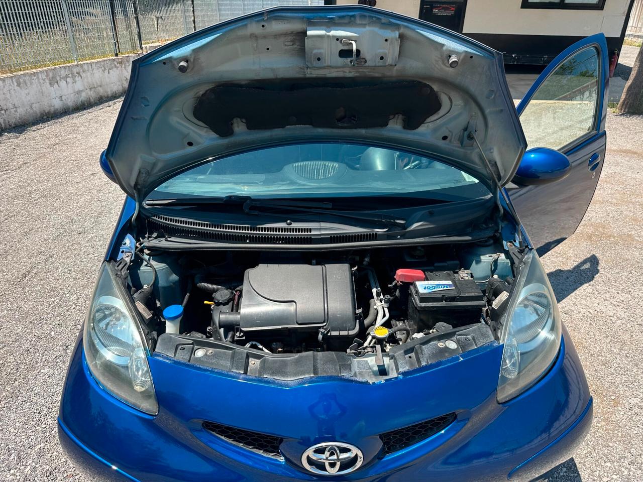 Toyota Aygo 1.0 5 porte cambio automatico