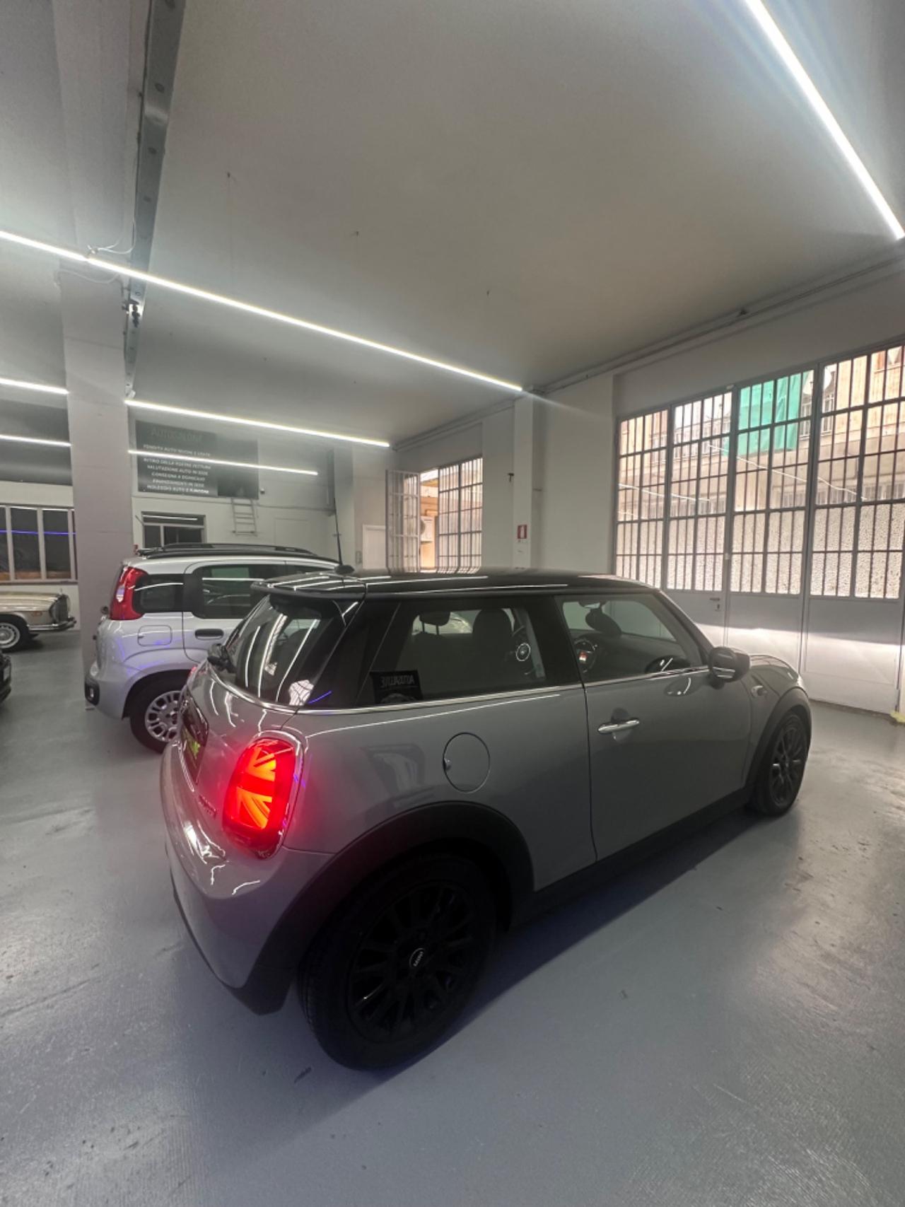 Mini 1.5 Cooper Business