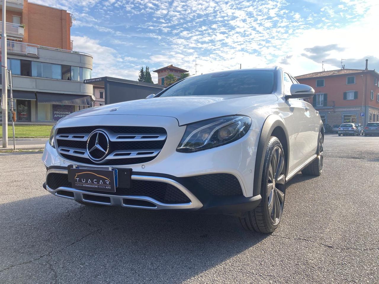 Mercedes-Benz E 220 E-Class E #6086