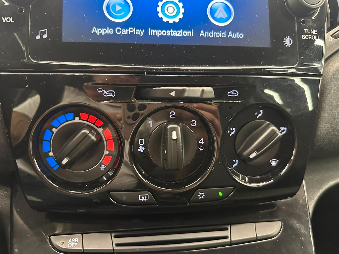 Lancia Ypsilon1.0 69cv hybrid-NEOPATENTATI-KM CERTIFICATI-PERMUT