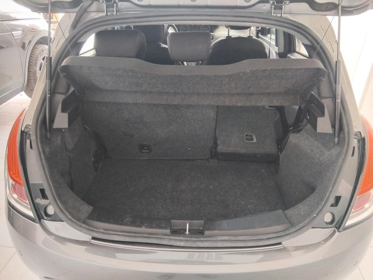 Lancia Ypsilon 1.0 FireFly 5 porte S&S Hybrid Ecochic Gold