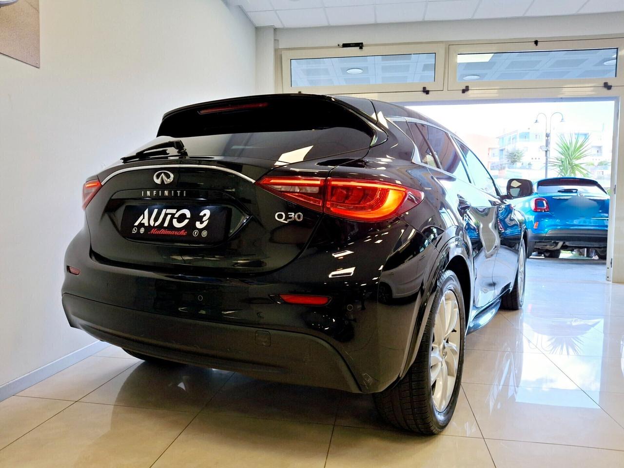 Infiniti Q30 1.5 diesel Premium Tech "Automatica!