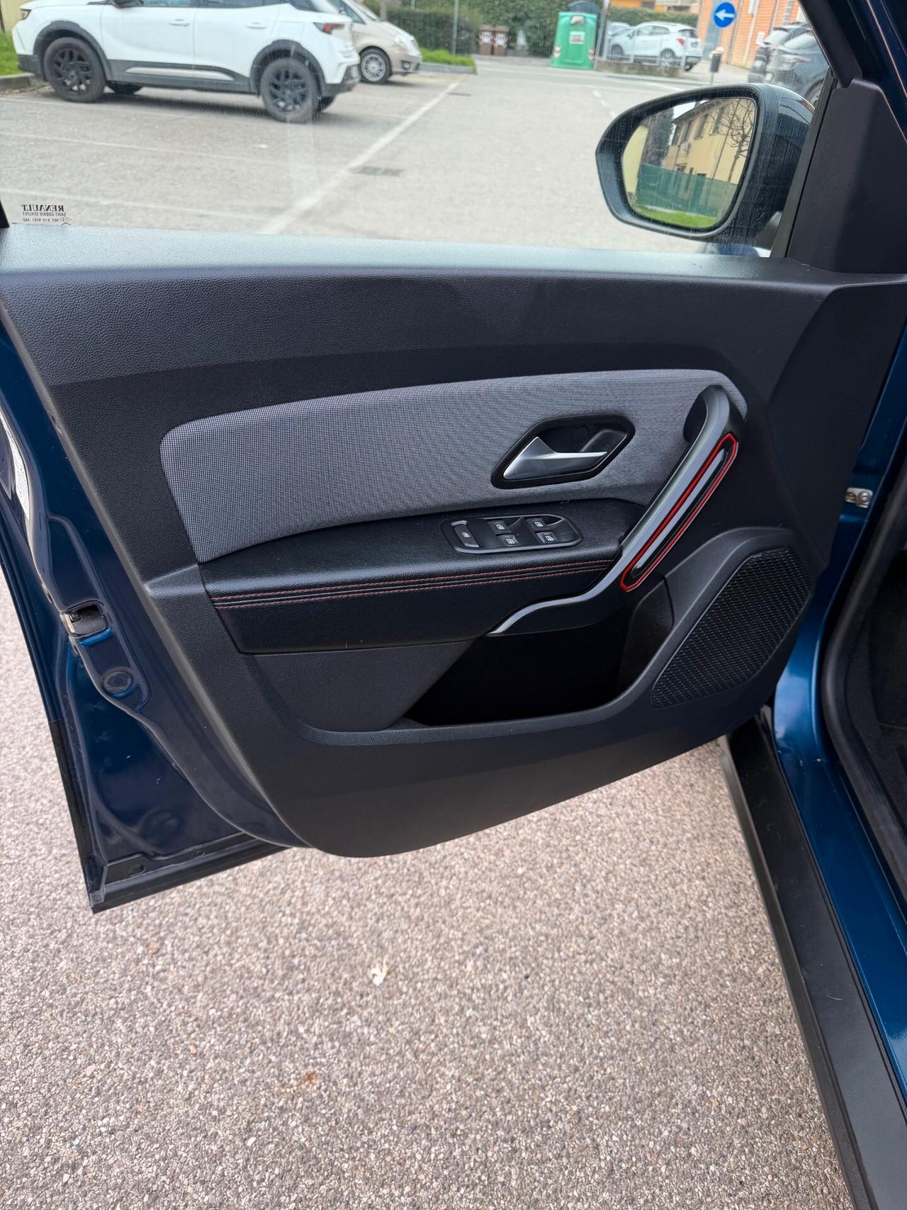 Dacia Duster 1.5 dci - NEOP. - NAV. - 12 MESI DI GARANZIA -