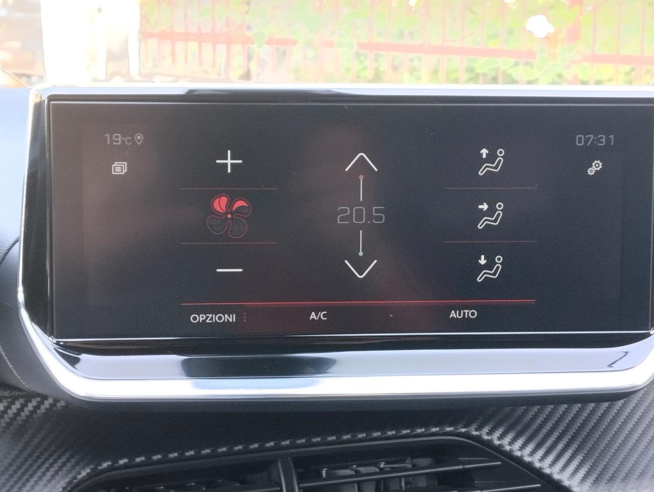 Peugeot 2008 PureTech 130 S&S GT