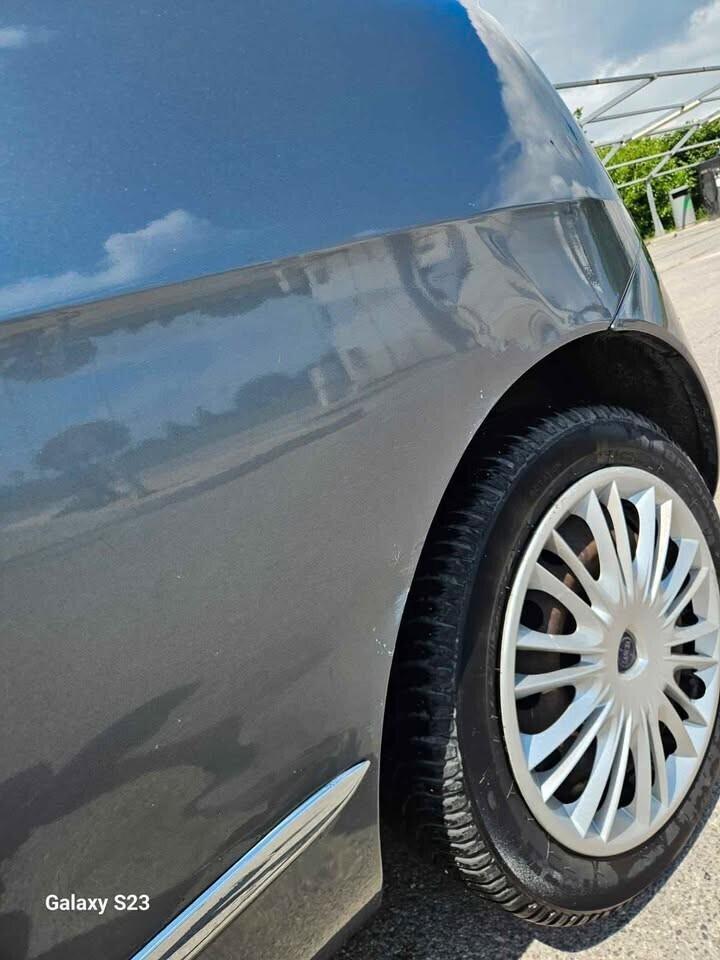 Lancia Ypsilon 1.2 69 CV Diva