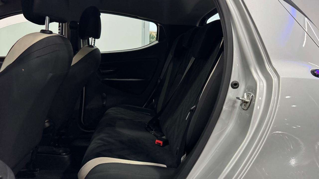 Lancia Ypsilon 1.3 MJT 16V 95 CV 5 porte S&S Silver