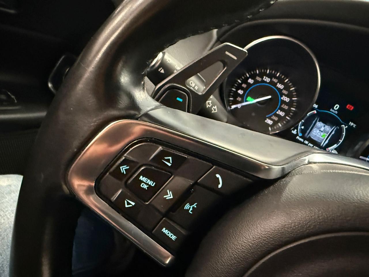 Jaguar XE 2.0 D Turbo 180CV Portfolio