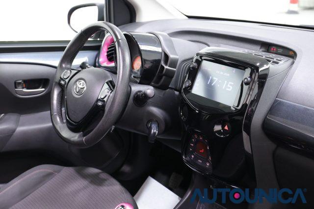 TOYOTA Aygo CONNECT 1.0 VVT-I 72 CV 5 PORTE X-WAVE CABRIO