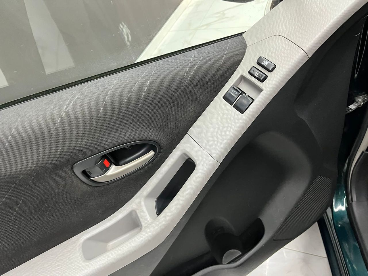 Toyota Yaris 1.0 5 Porte Sol Cv69 Ok Neopatentati