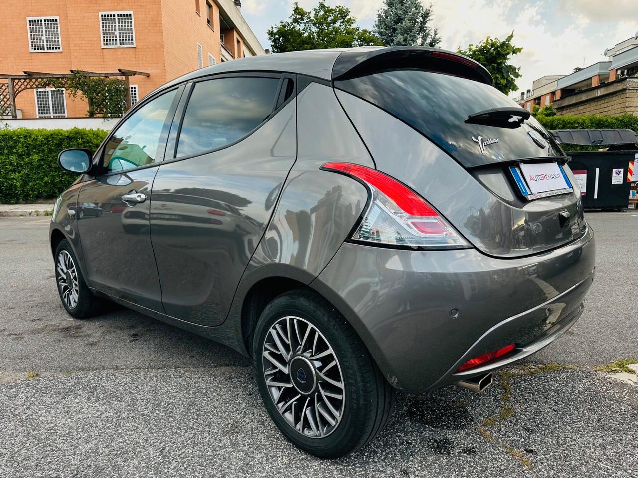 Lancia Ypsilon VERSIONE GOLD HYBRID IVA ESPOSTA