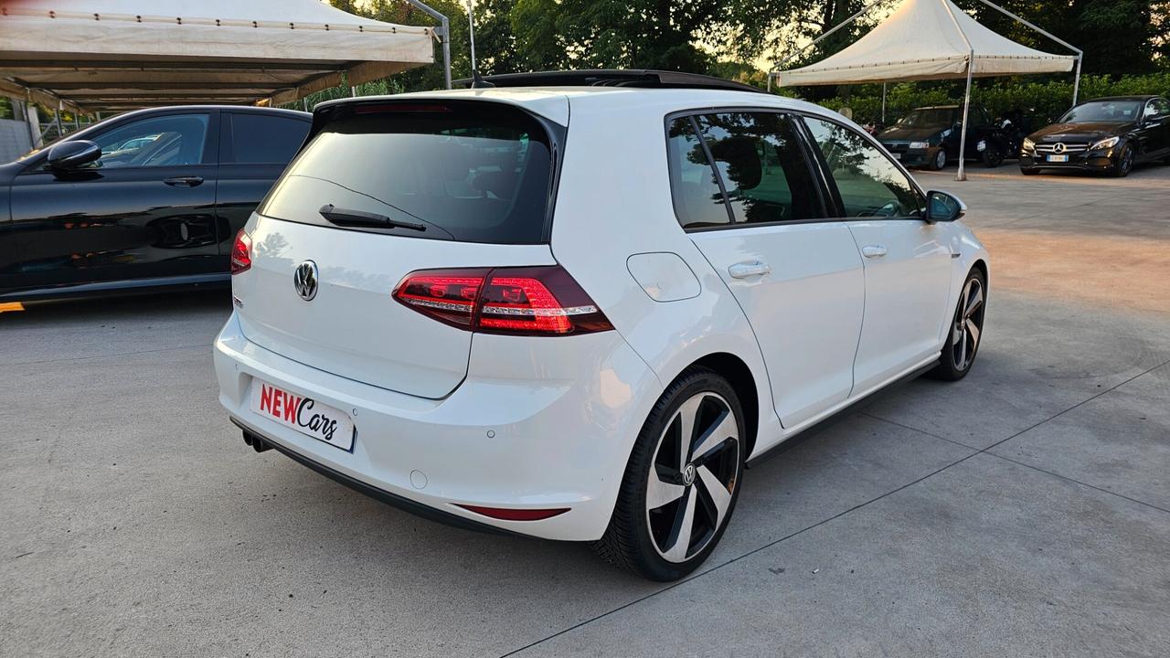 Volkswagen Golf GTD 2.0 TDI DSG BlueMotion Technology