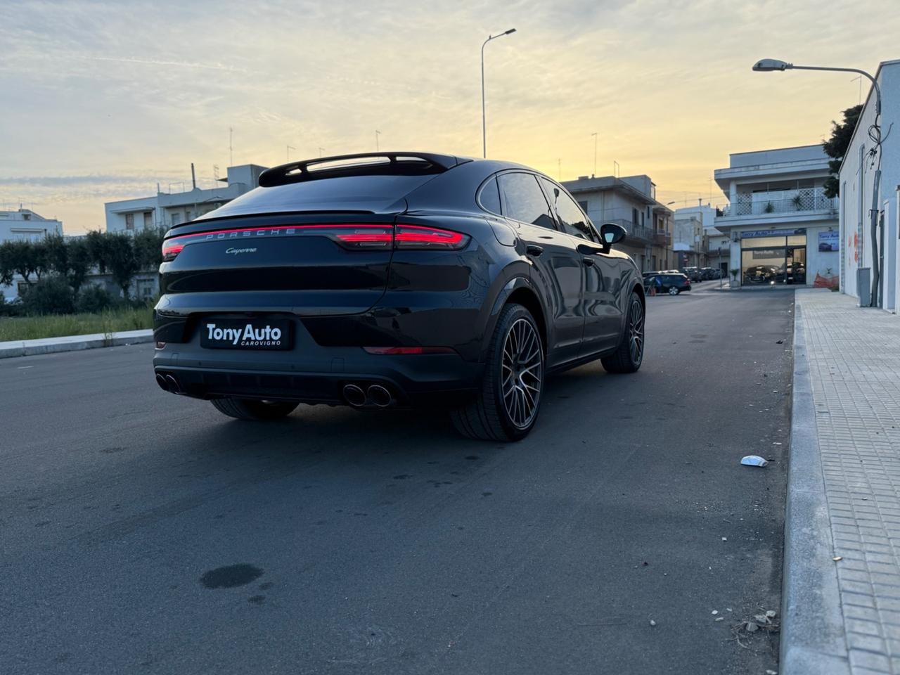 Porsche Cayenne Coupé 3.0 V6 E-Hybrid TETTO,INTERNI in PELLE CARTIER,TELECAMERA ,AAPLE CARPLAY,VIRTUAL COCKPIT