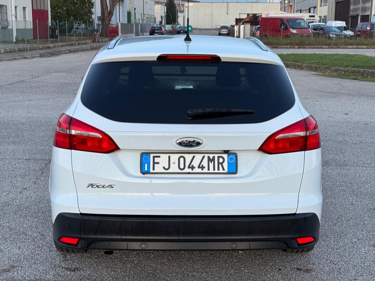Ford Focus 1.5 diesel 2017 Autocarro N1 con posti