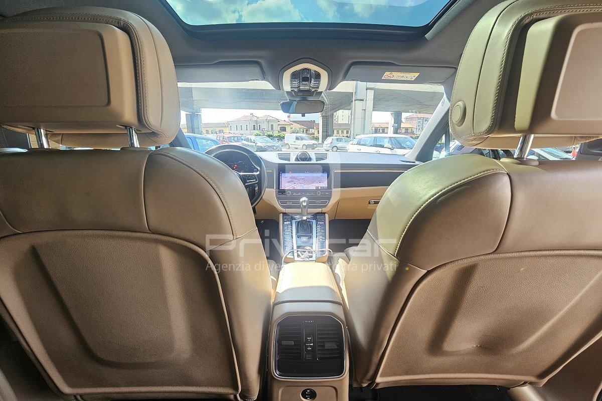 PORSCHE Macan 2.0