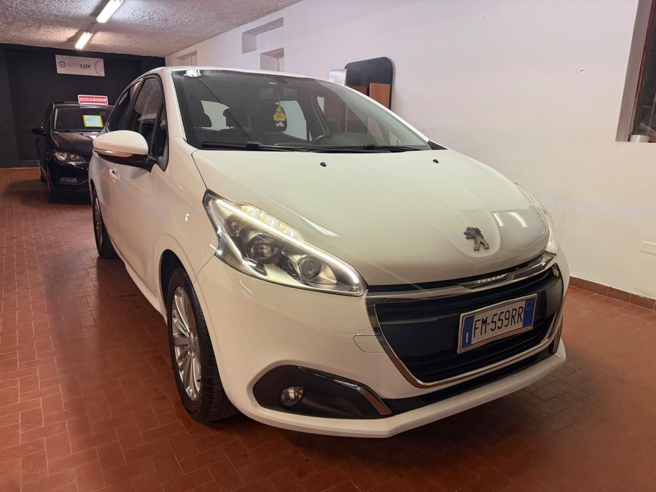 Peugeot 208 PureTech 82 5 porte Allure