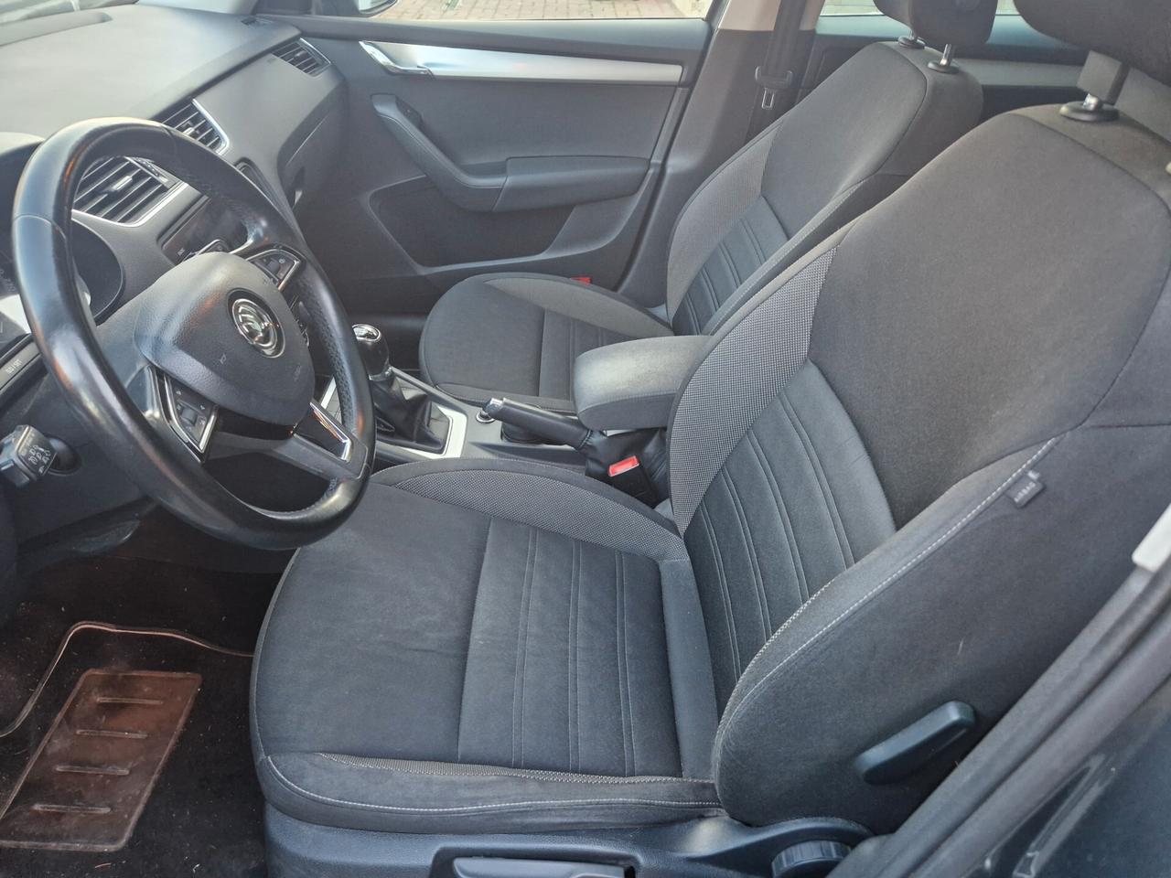 Skoda Octavia SW 1.4 110CV Metano, Carplay, Tetto panoram., Navi