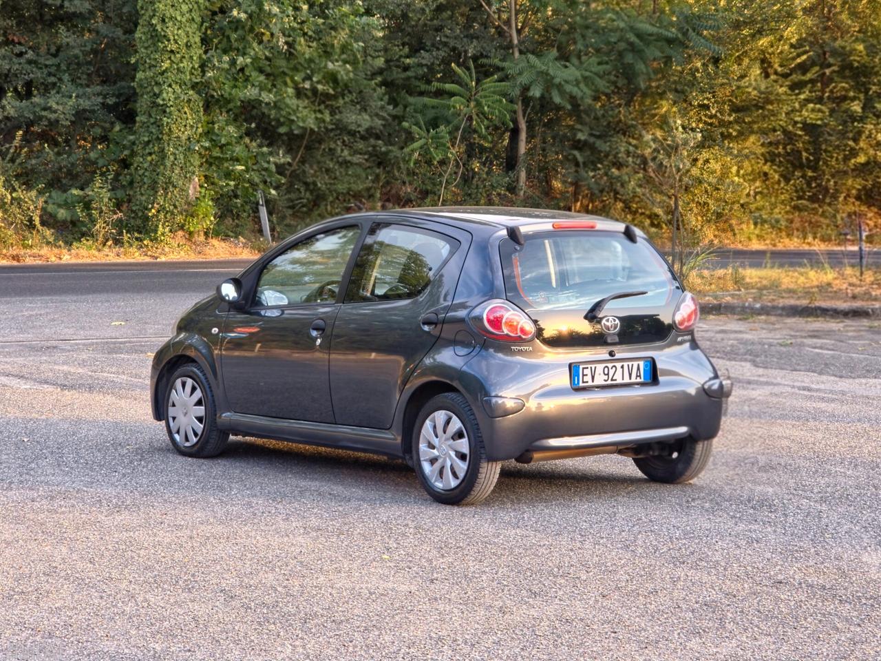 Toyota Aygo 1.0 12V VVT-i 5 porte Cool Soda Connect CV-68 E5B Manuale NEO 2014