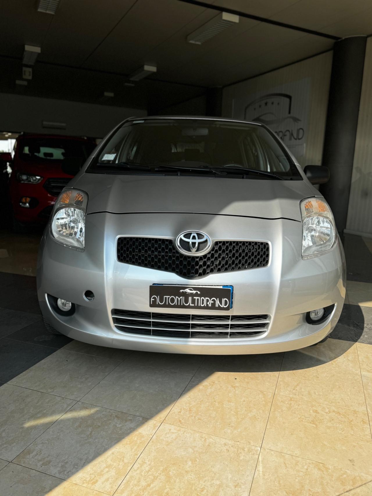 Toyota Yaris 1.4 D-4D DPF 5 porte