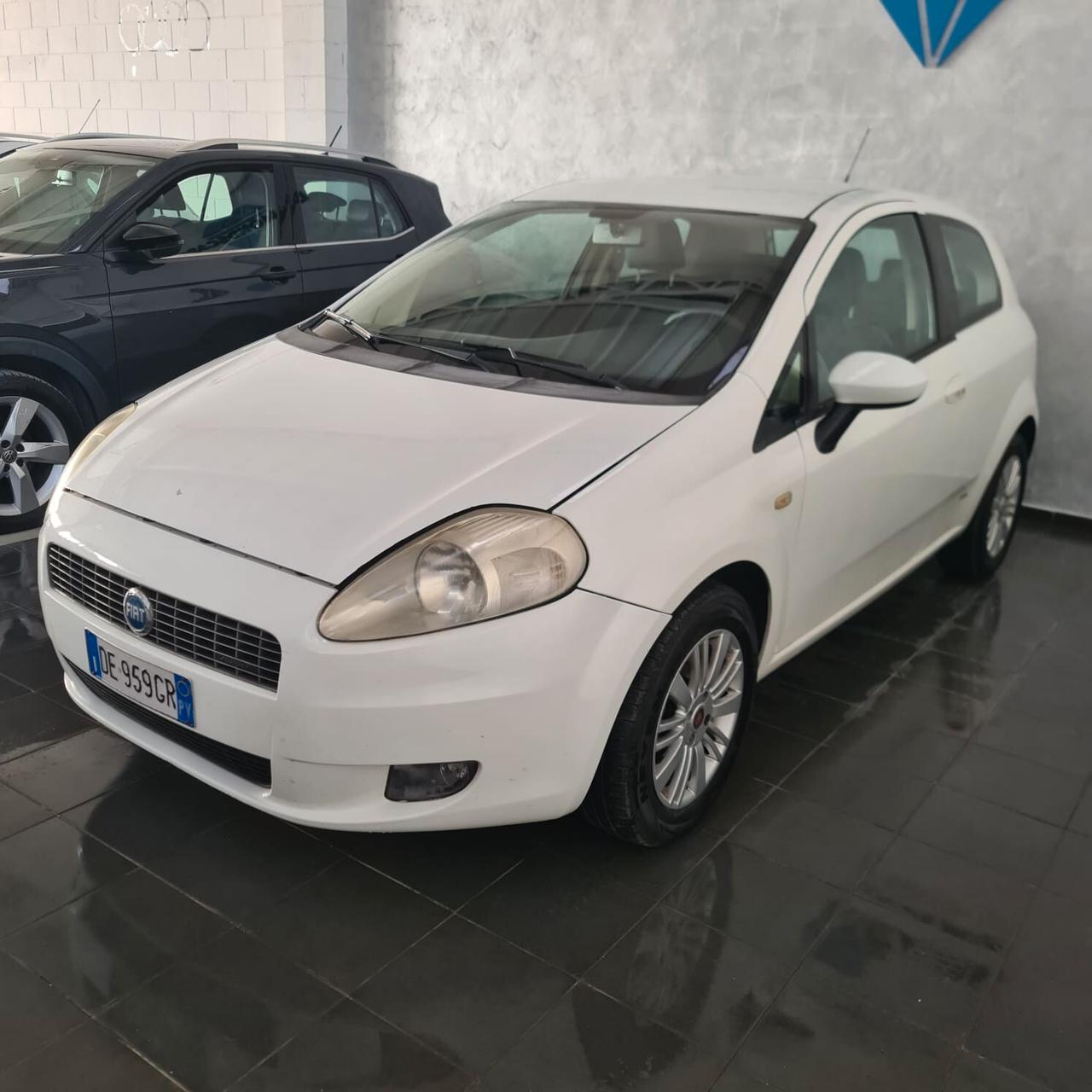 Fiat Grande Punto 1.4 Starjet 16V 3 porte Emotion