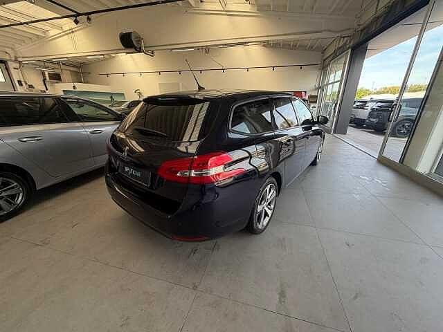 Peugeot 308 BlueHDi 130 S&S SW Allure