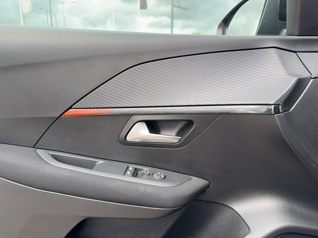 Peugeot 208 1.2 puretech Active s&s 100cv eat8 my20