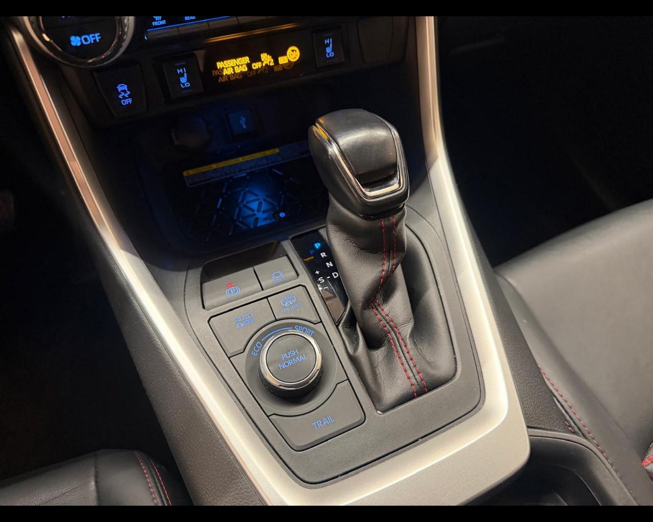 TOYOTA RAV4 5ª serie - RAV4 2.5 PHEV (306CV) E-CVT AWD-i Style+