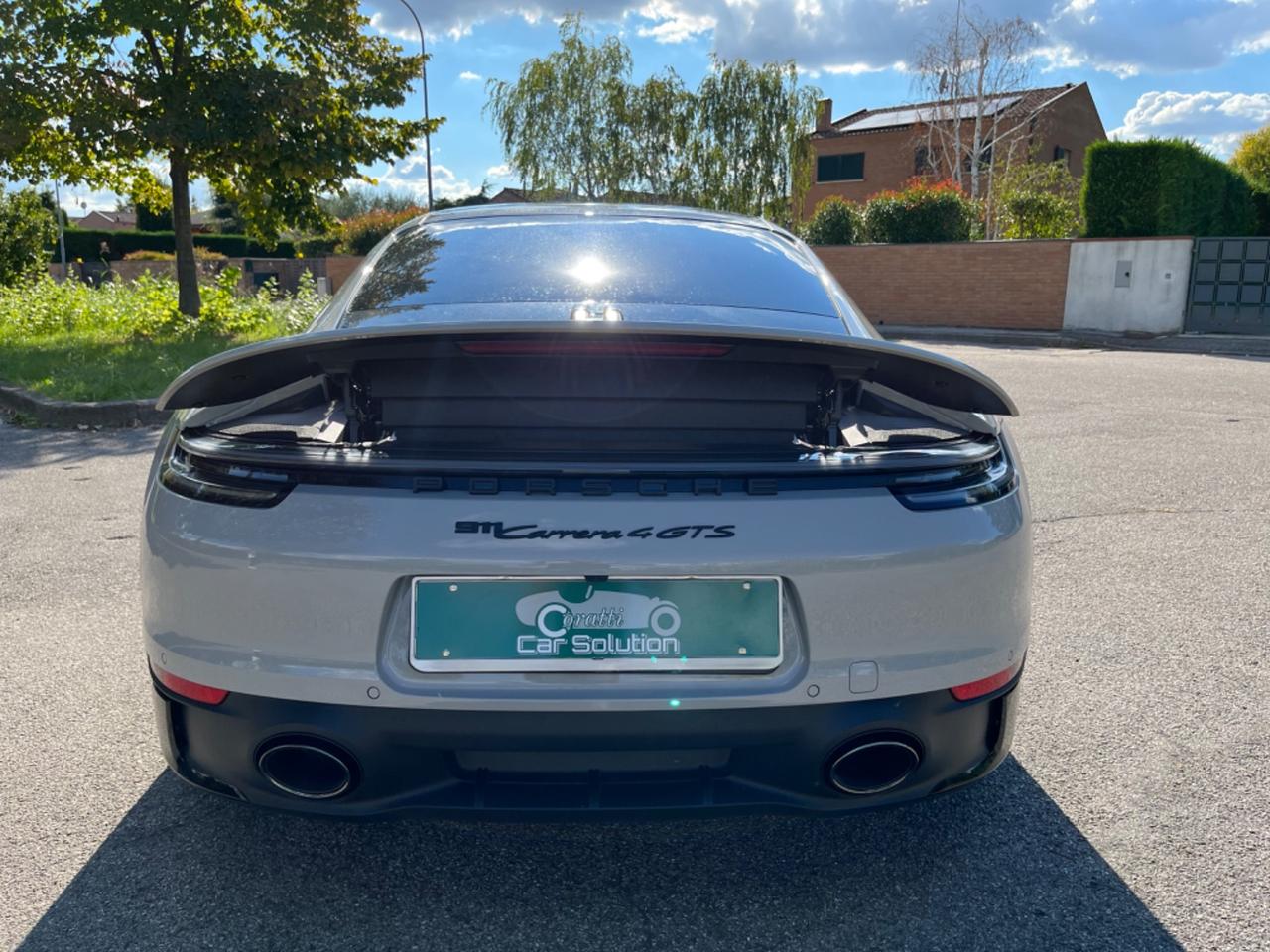 Porsche 911 Carrera 4 GTS