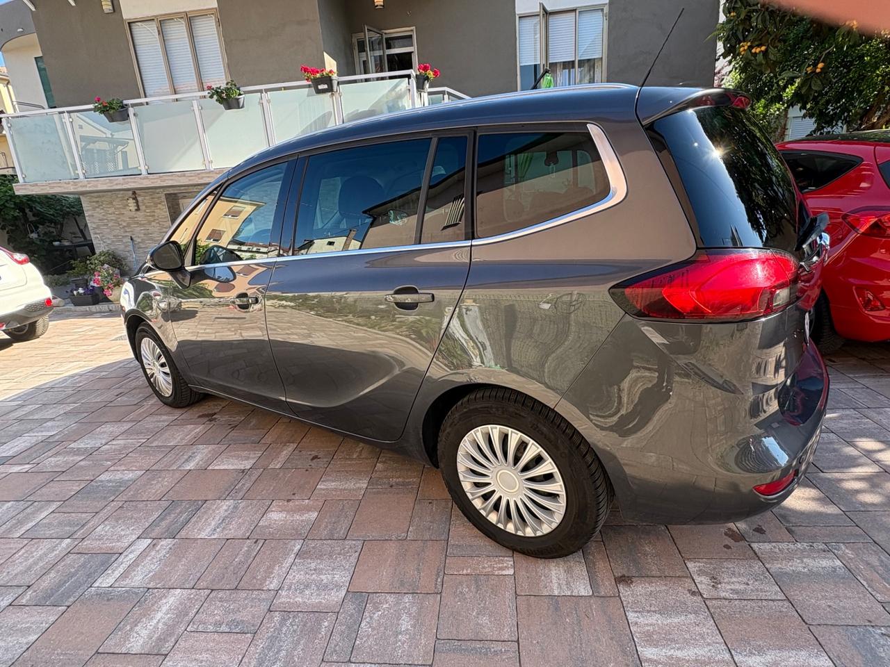 Opel Zafira Tourer 2.0 CDTi 7 posti pronta uso