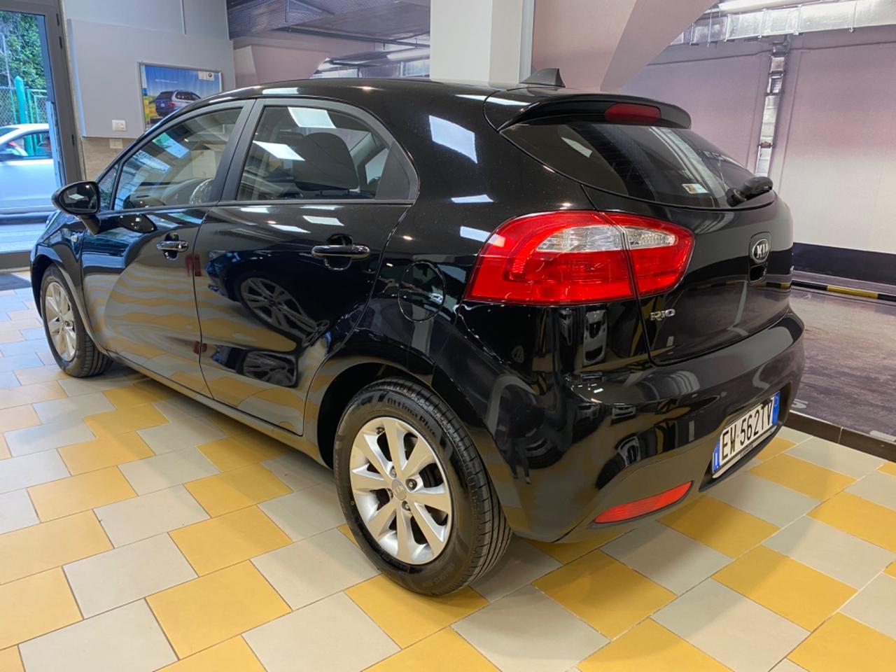 Kia Rio 1.1 CRDi 5p. Cool