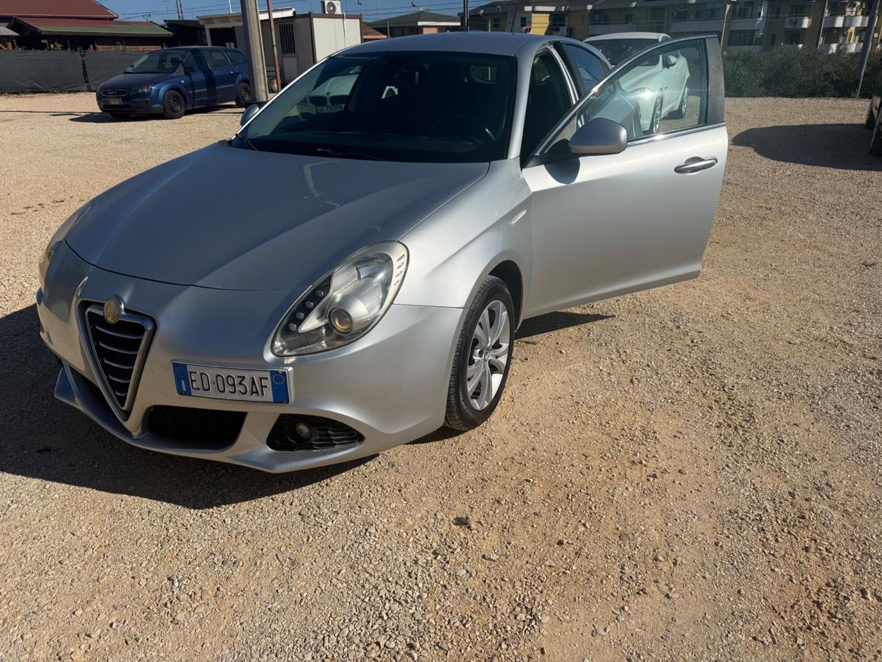Alfa Giulietta 1.4 Turbo METANO 3.999€